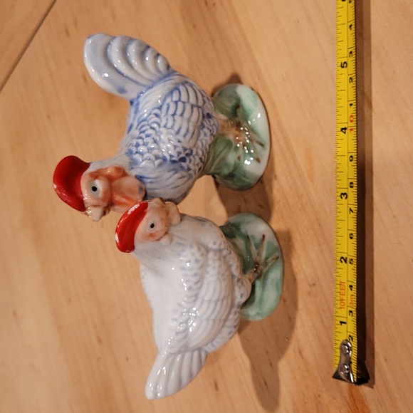 Other - Ceramic Rooster & Hen salt & pepper shakers.